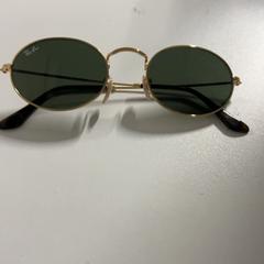 الظلال، كما تم الإبلاغ عنه بواسطة Silver Sands Beach عبر iLost