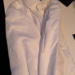 Blusa, segundo informou Van der Valk Hotel Tiel usando iLost