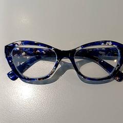 Glasögon, rapporterat av Padualaan 97 med iLost