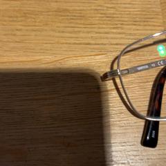 Gafas, ha sido reportado por Designer Outlet Roermond con iLost