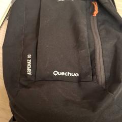 حقائب الظهر والحقائب النهارية Decathlon، كما تم الإبلاغ عنه بواسطة IKEA Montpellier عبر iLost