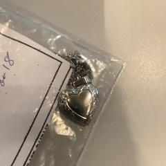 Zintzilikarioa Collier, gisa salatu by MEININGER Hotel Paris Porte de Vincennes iLost erabiliz