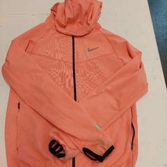Armilla Nike, segons ha informat Avonturenpark Hellendoorn mitjançant iLost