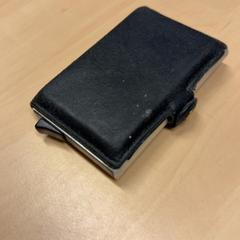 Posiadacz karty, zgłoszono przez RET przy użyciu iLost