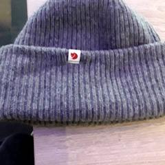 Beanie, jak nahlášeno EBS Tramplein pomocí iLost