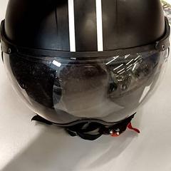 Casco da scooter zwarte helm, come riportato da Heidelberglaan 15 utilizzando iLost