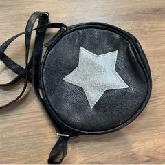 Tasje zwart met zilveren ster, rapporterat av Gemeente Zevenaar med iLost