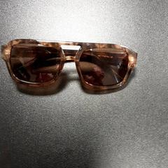 Sunglasses Bruin gemêleerd, as reported by Arriva Vechtdallijnen using iLost