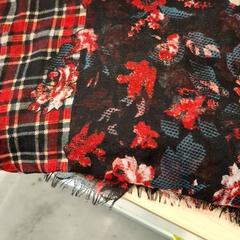 Choker Motif rouge, ako bolo nahlásené IKEA Hénin-Beaumont pomocou iLost