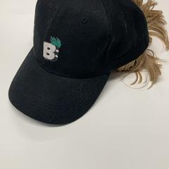 Baseball pet met haar, gisa salatu by Pathé Eindhoven iLost erabiliz