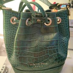 Groene tas La petite étoile, come riportato a iLost
