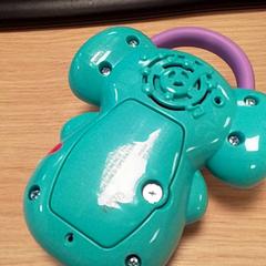 İLost kullanarak Qbuzz Fryslân tarafından bildirildiği gibi Oyuncak Muziek