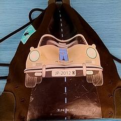 배낭 - Groen met auto, iLost를 사용하여 Centraal magazijn에 보고됨