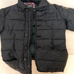 Giacca per bambini Bleu marine, come riportato da IKEA Strasbourg utilizzando iLost