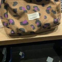 Produkty toaletowe Leopard, zgłoszono przez MEININGER Hotel Amsterdam City West przy użyciu iLost