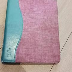 قارئ إلكتروني reader، كما تم الإبلاغ عنه بواسطة RRReis IJssel-Vecht عبر iLost