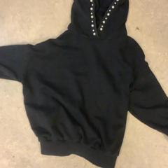 Sweater, as reported by Artis using iLost