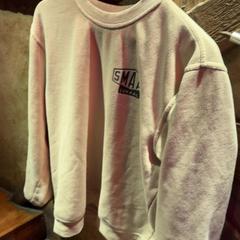 Pullover Beige, gemeldet von Club Nyx/Exit Café über iLost