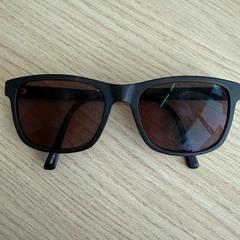 Gafas de sol, ha sido reportado por Arriva West-Brabant con iLost