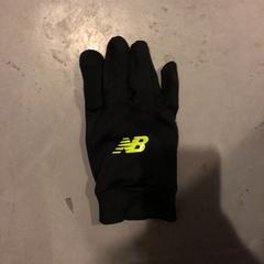 Handschoen, as reported by Awakenings NYE using iLost