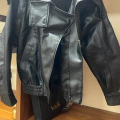 Casaco, como reportado por Van der Valk Hotel Eindhoven - Best utilizando o iLost