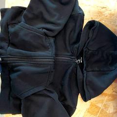 Veste enfant Noir, a été signalé par IKEA Rennes - Pacé utilisant iLost