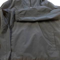 Kleding  - Jas Donkerblauw, como reportado por Centraal magazijn utilizando o iLost