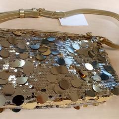 İLost kullanarak Regio Oost-Vlaanderen tarafından bildirildiği gibi Çanta - Handtas goudkleurig