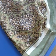 Choker Vert à motif, rapporterat av IKEA Brest Guipavas med iLost