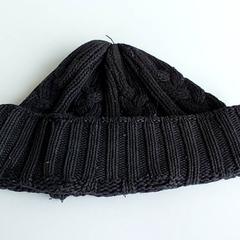 Kleding -Muts, amint azt Centraal magazijn az iLost segítségével jelentette.