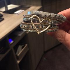 Armband Zilver/goud hartje, rapporterat av Van der Valk Hotel Vianen med iLost