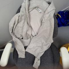 Pull, a été signalé par IKEA Paris - Italie Deux utilisant iLost