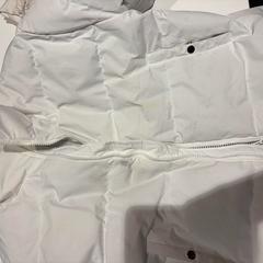 Coat, gemeldet von Amsterdam ID Aparthotel über iLost