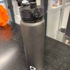 Flasche, gemeldet von TU/e - Receptie Matrix über iLost