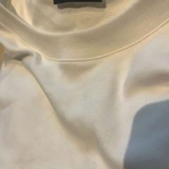 Wit shirt, som rapportert av Haven Hotel Rotterdam ved bruk av iLost
