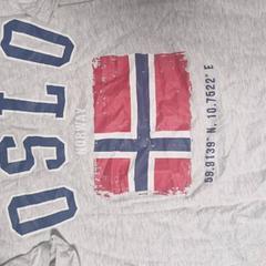 Camicia grijs, come riportato da Haven Hotel Rotterdam utilizzando iLost