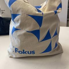 Táska, amint azt GVB az iLost segítségével jelentette.