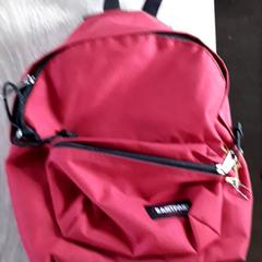 Backpack Rood Eastpak, as reported by EBS Tramplein using iLost