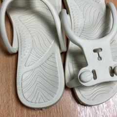 Zapatillas, ha sido reportado por Sheraton Brussels Airport Hotel con iLost