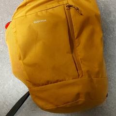 Rugzak Okergeel, zoals gemeld door Regio West-Vlaanderen met iLost