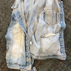 Jeansjacke, gemeldet von Connexxion Amstelland-Meerlanden Schiphol Zuid über iLost