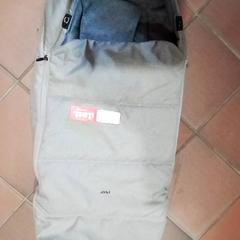 Voetenzak, iLost를 사용하여 Apenheul에 보고됨