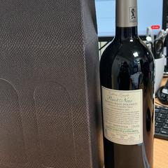 Vino, come riportato da Sheraton Brussels Airport Hotel utilizzando iLost