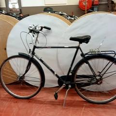 الدراجة Batavus Donkergrijze herenfiets، كما تم الإبلاغ عنه بواسطة Fietsdepot Hasselt عبر iLost