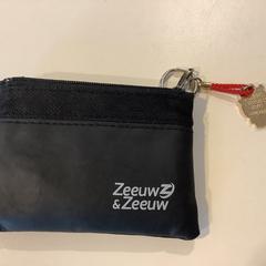 Porta-cartões, como reportado por Gemeente Amsterdam utilizando o iLost