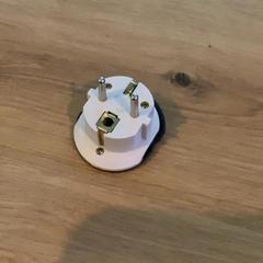 أجهزة الشحن، كما تم الإبلاغ عنه بواسطة MEININGER Hotel Köln West عبر iLost