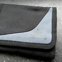 財布 Aslan がiLostで Regio Oost-Vlaanderen によって報告されました