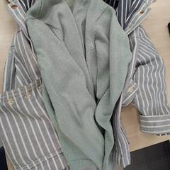 Spijkerjack en jean, taille 7 ans, zoals gemeld door IKEA Brest Guipavas met iLost