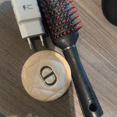 Smink, Laddare tips & Hårborste Dior bronzer, rapporterat av Van der Valk Hotel Haarlem med iLost