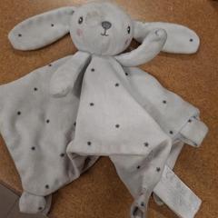 Plyšová facka GRIS, jak nahlášeno IKEA Grenoble pomocí iLost